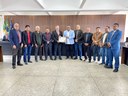 Câmara Municipal concede Título de Amigo do Legislativo ao Desembargador Adão Carvalho
