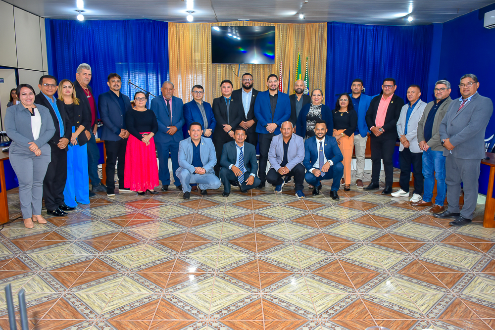 Comitiva de Vereadores de Laranjal do Jari participa da 16ª Sessão Ordinária da Câmara Municipal de Almeirim
