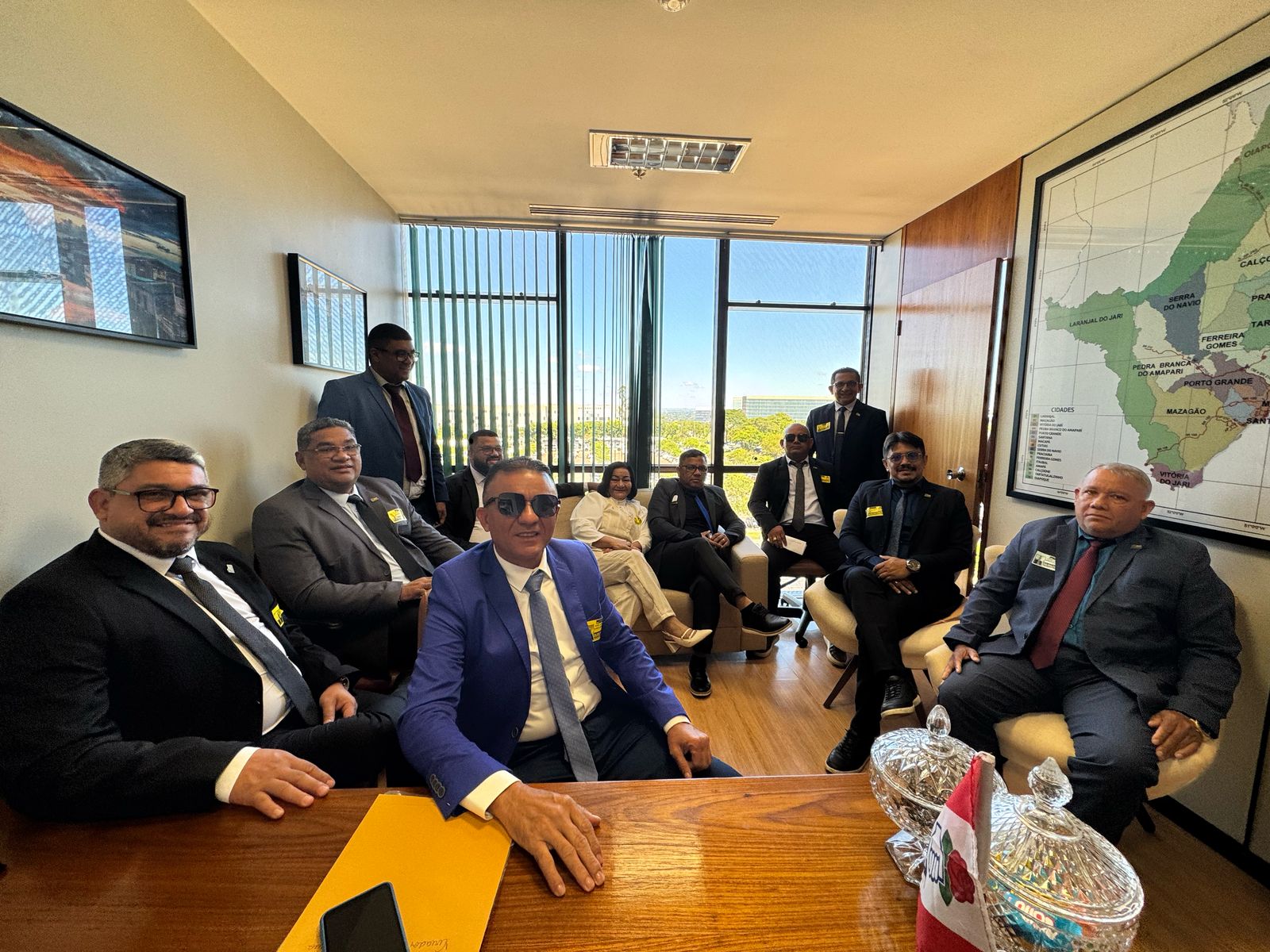 Cumprindo agenda em Brasília, vereadores se reúnem com o Deputado Federal do Amapá, Dorinaldo Malafaia